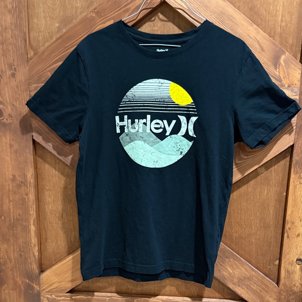 Boys Youth Hurley Black Tee Size Small Smoke free home